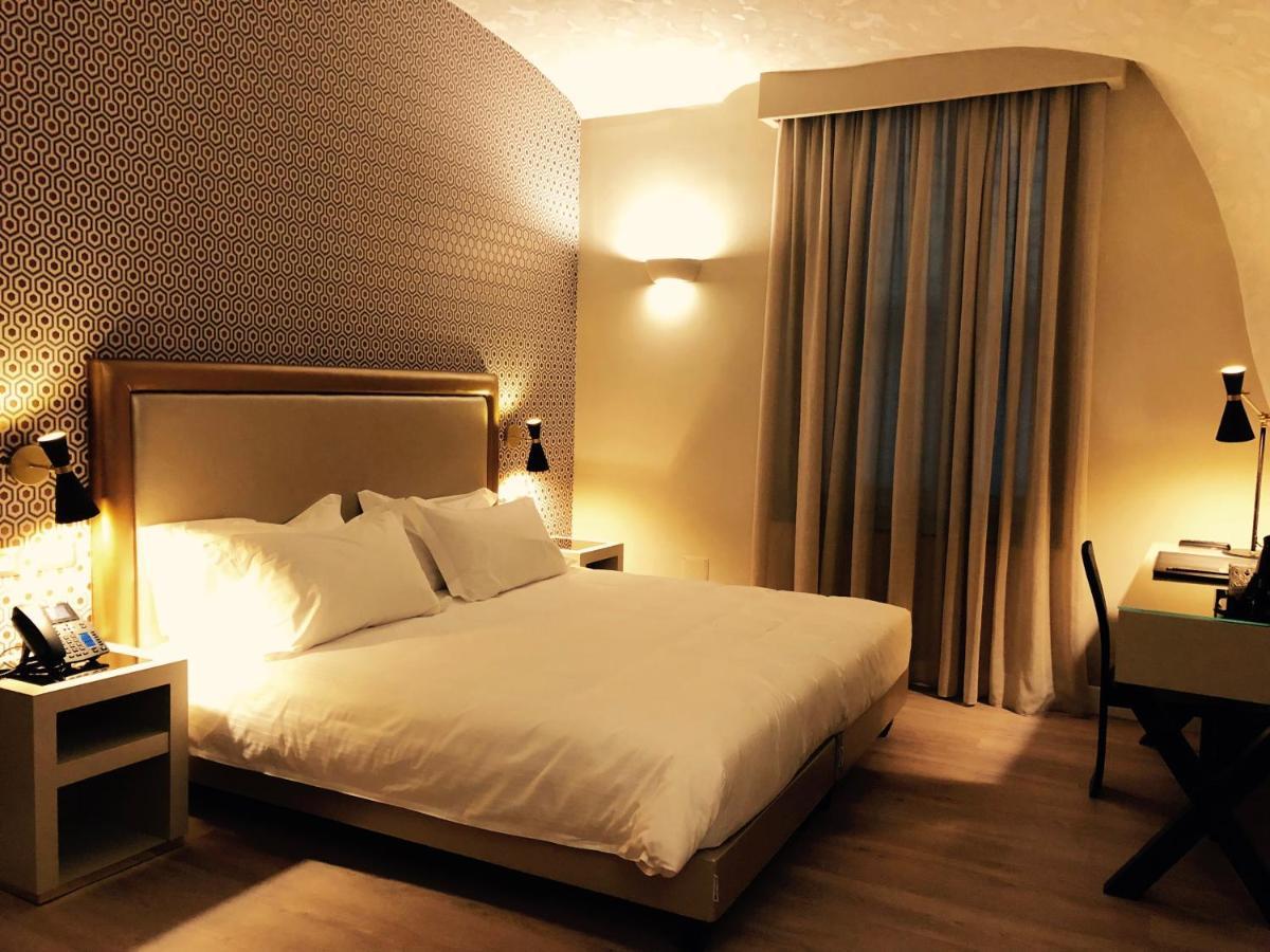 Caruso Place Boutique & Wellness Suites Napoli Exterior foto