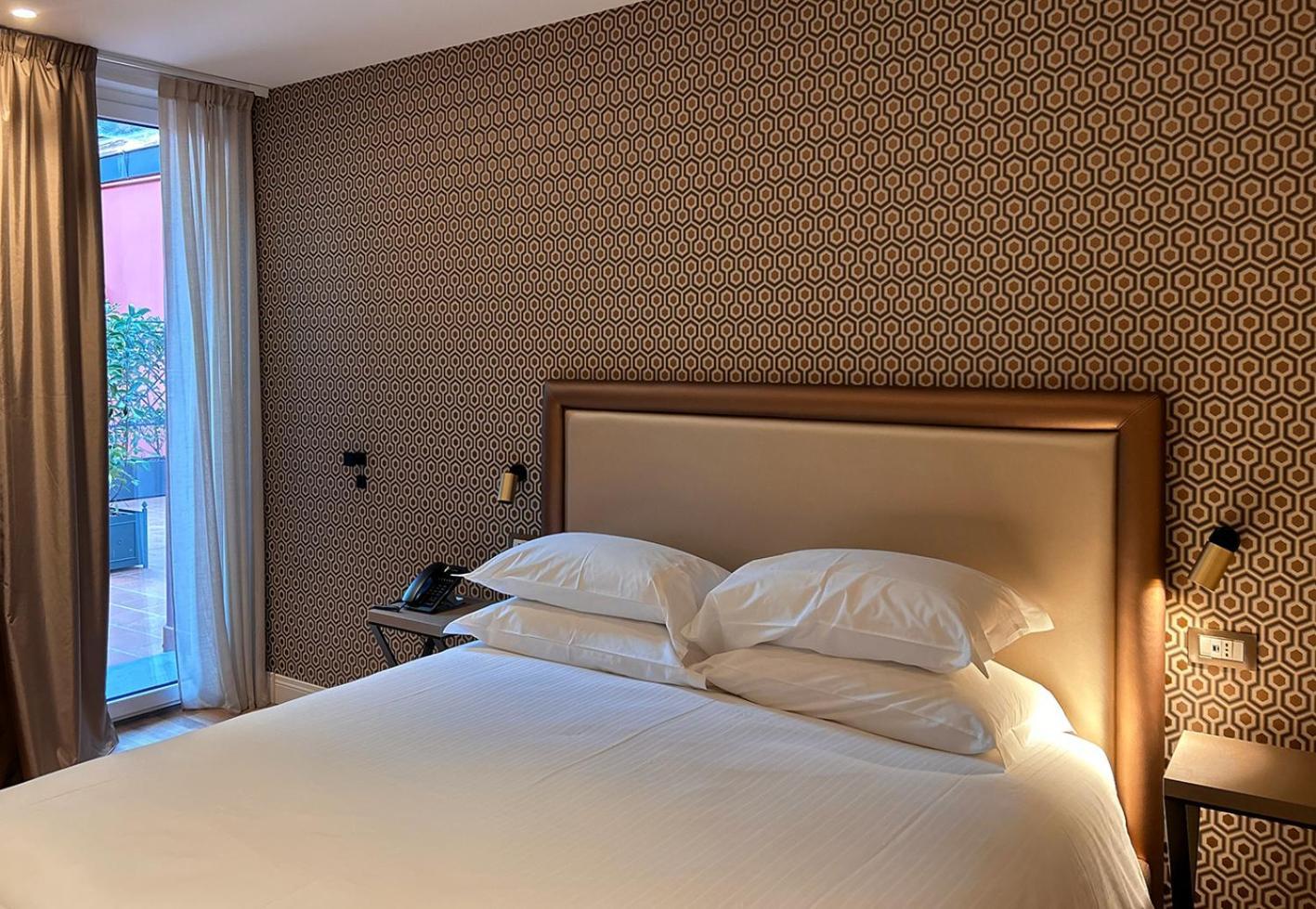 Caruso Place Boutique & Wellness Suites Napoli Exterior foto