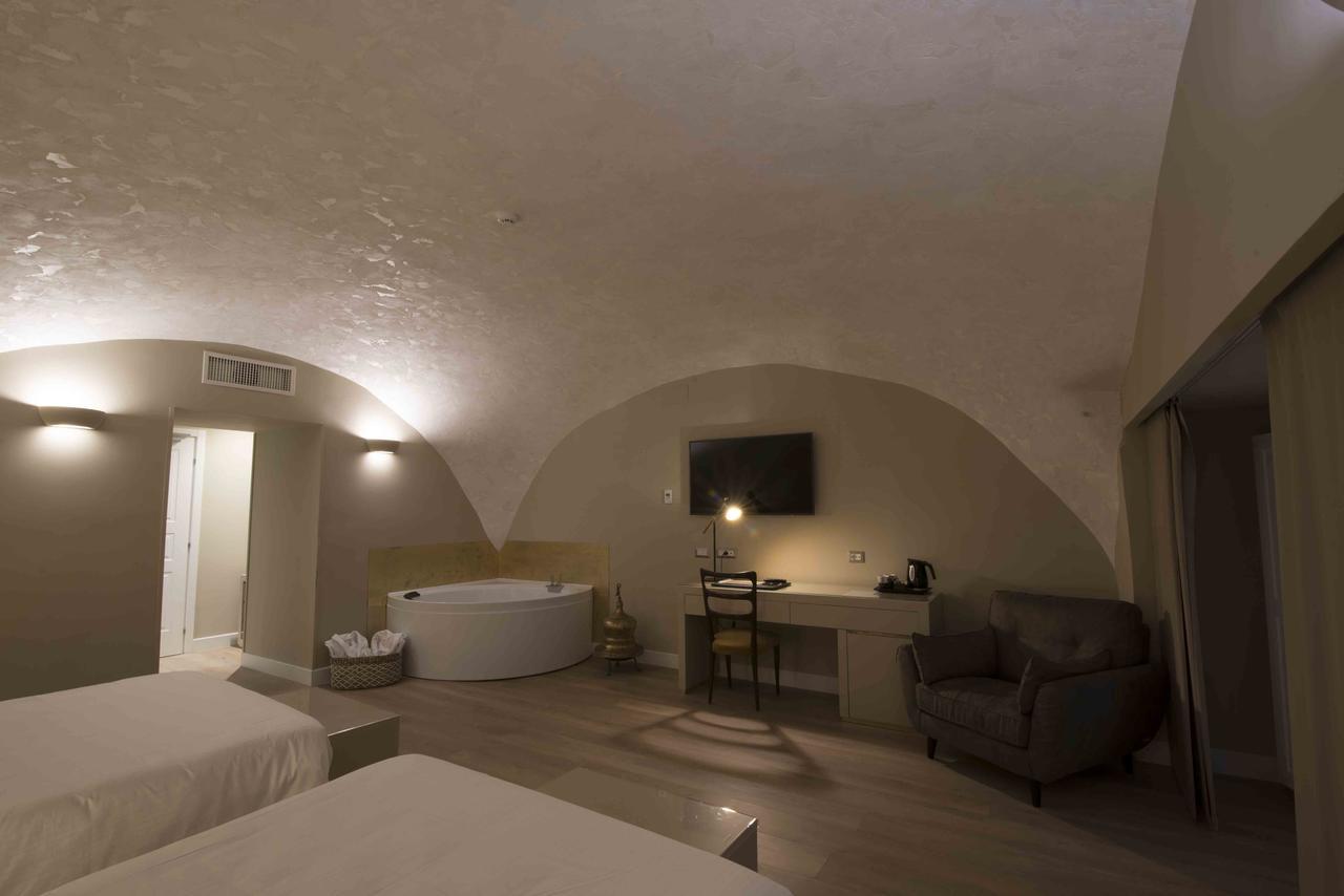 Caruso Place Boutique & Wellness Suites Napoli Exterior foto